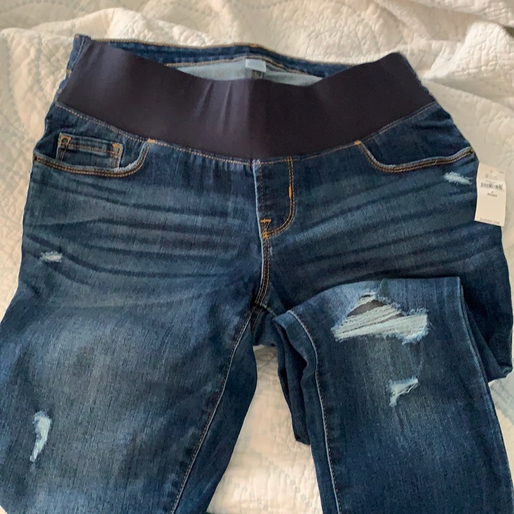 Old Navy maternity super skinny jeans